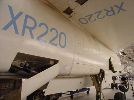 The engine compartment and rear air brake of TSR-2 XR220.jpg (21 KB)